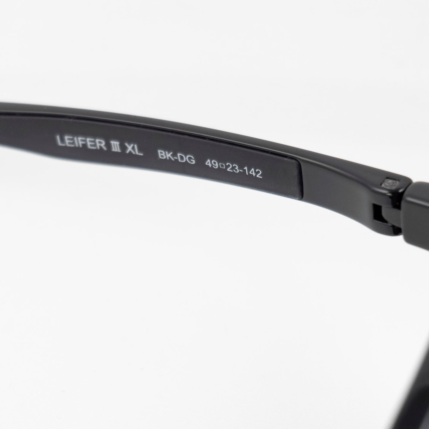 アイヴォル LEIFER Ⅲ XL 49 BK-DG-DK.GRY