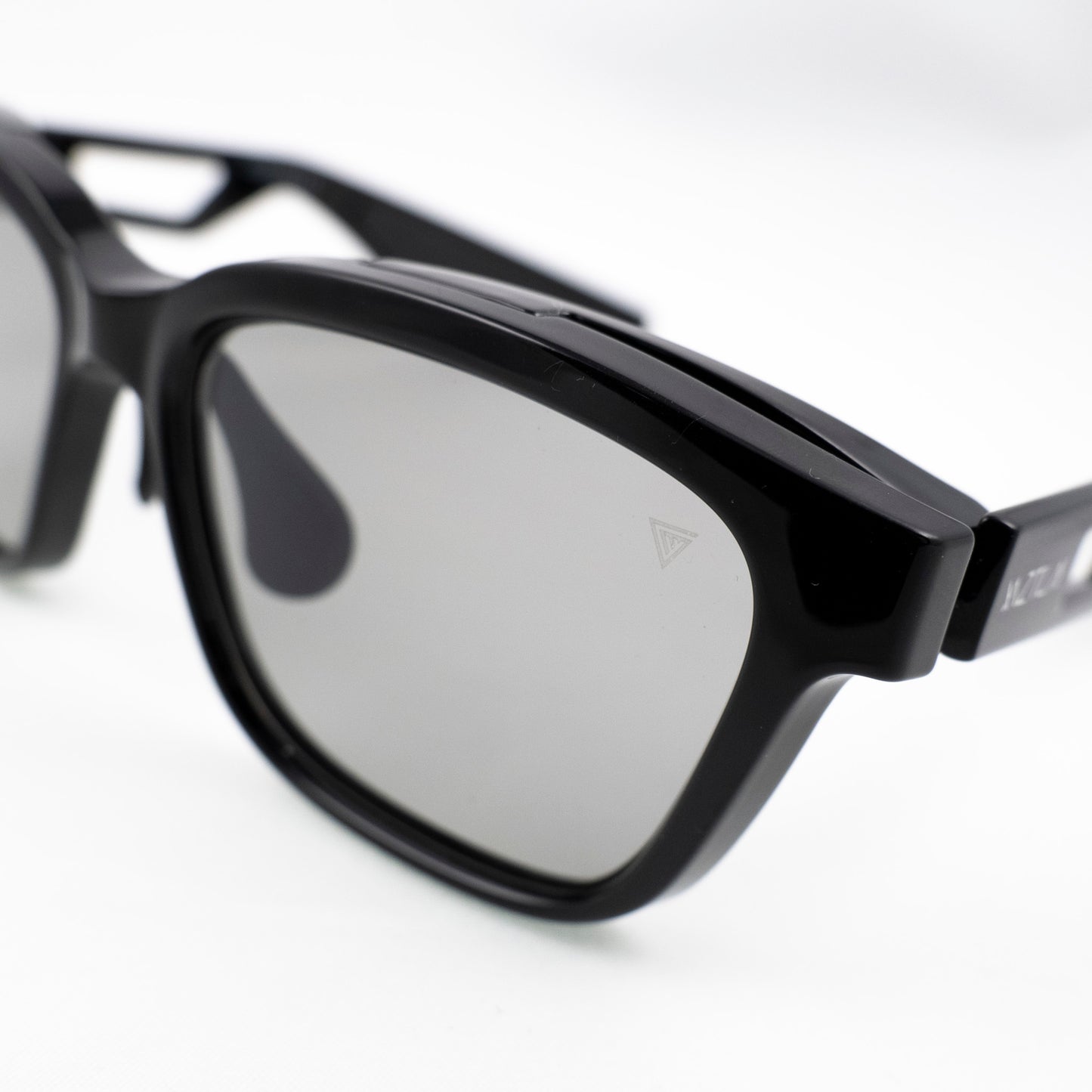 ザストラン CHEROKEE GLOSSY BLACK