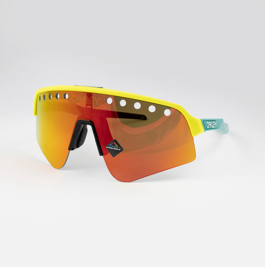 オークリー Sutro Lite Sweep OO9465-0639