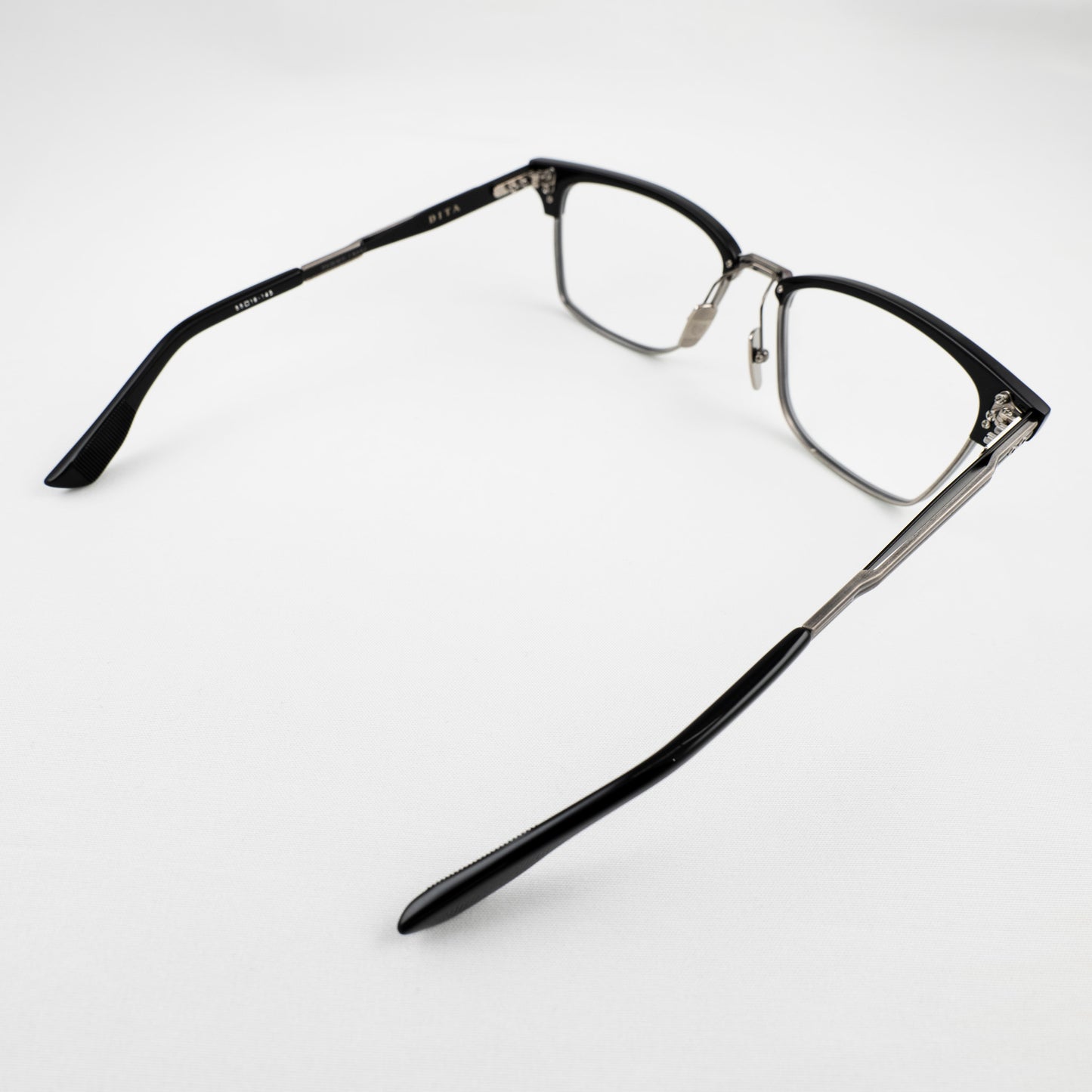 DITA STATESMAN SIX DTX132-55-01 BLK-SLV