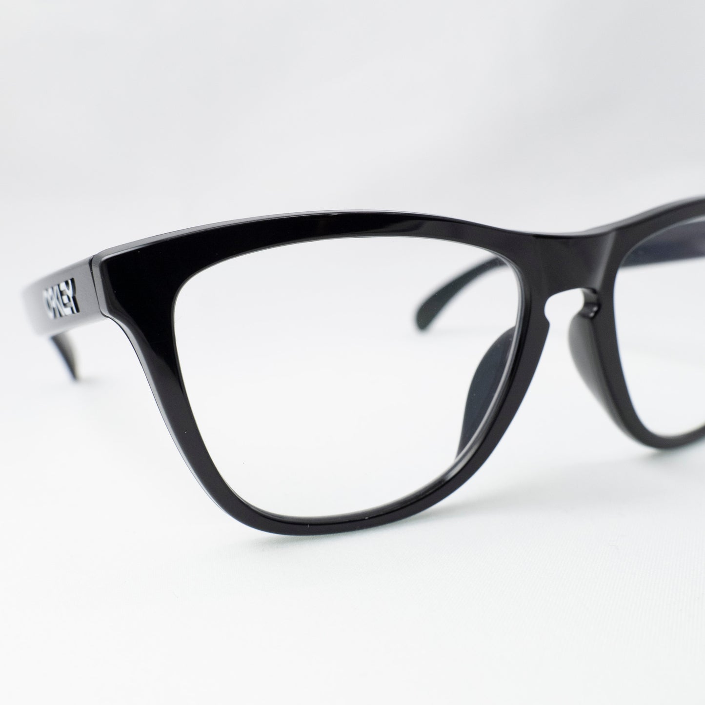 オークリー Frogskins OX8137A-0154
